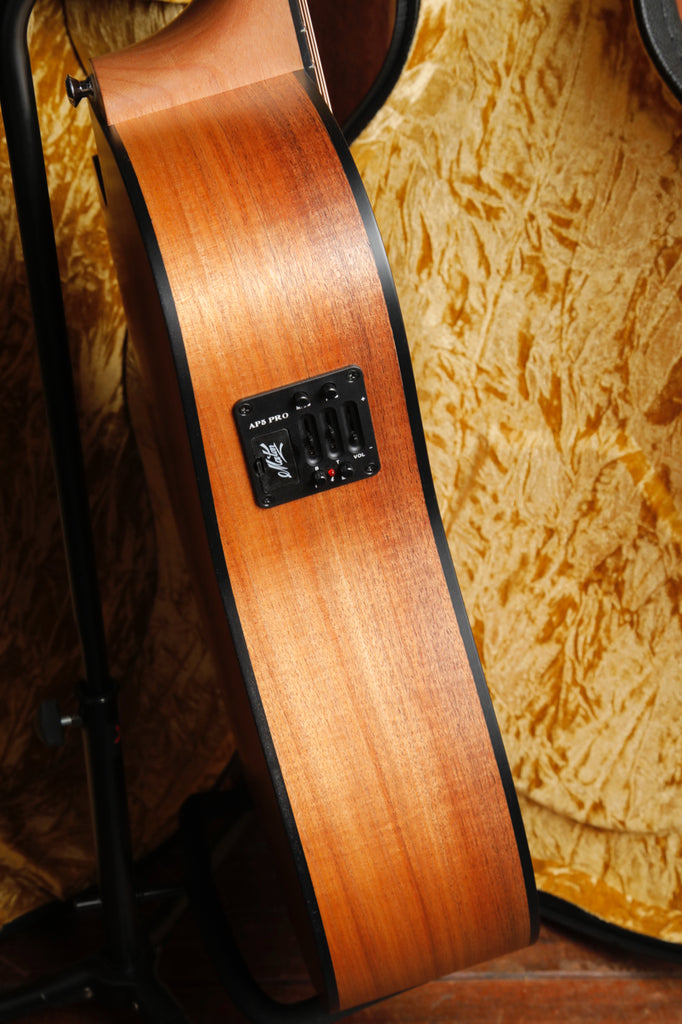 Maton EBW70C Blackwood Dreadnought Acoustic-Electric Guitar