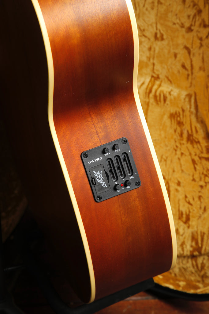 Maton EBG808-TE Tommy Emmanuel Acoustic-Electric Guitar