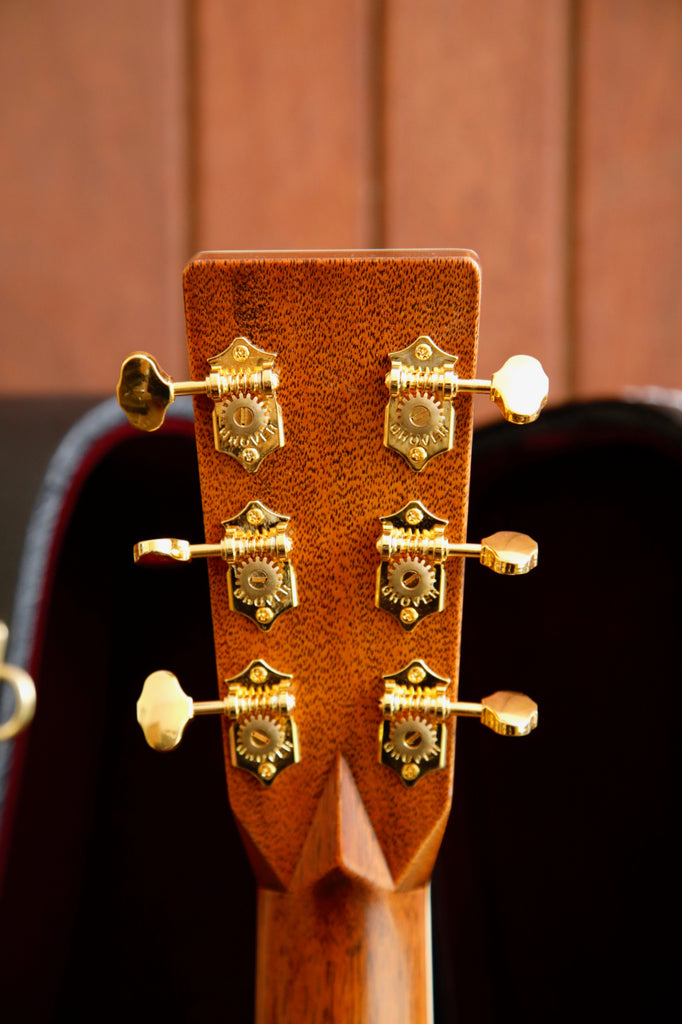 Martin Standard Series J-40 Spruce/Rosewood Acoustic Guitar Pre-Owned