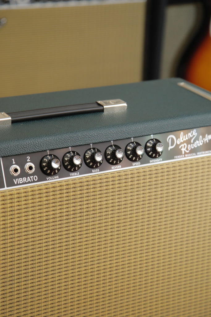 Fender FSR '65 Deluxe Reverb British Racing Green 1x12" Guitar Valve Amplifier Combo
