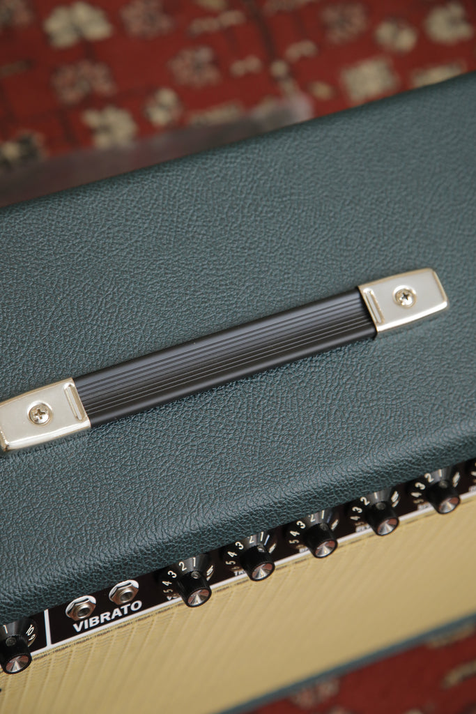 Fender FSR '65 Deluxe Reverb British Racing Green 1x12" Guitar Valve Amplifier Combo