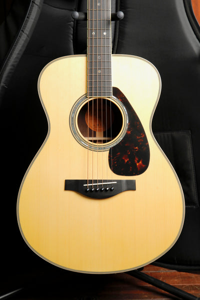 Yamaha LS16 ARE Acoustic-Electric Guitar Guitar Pre-Owned