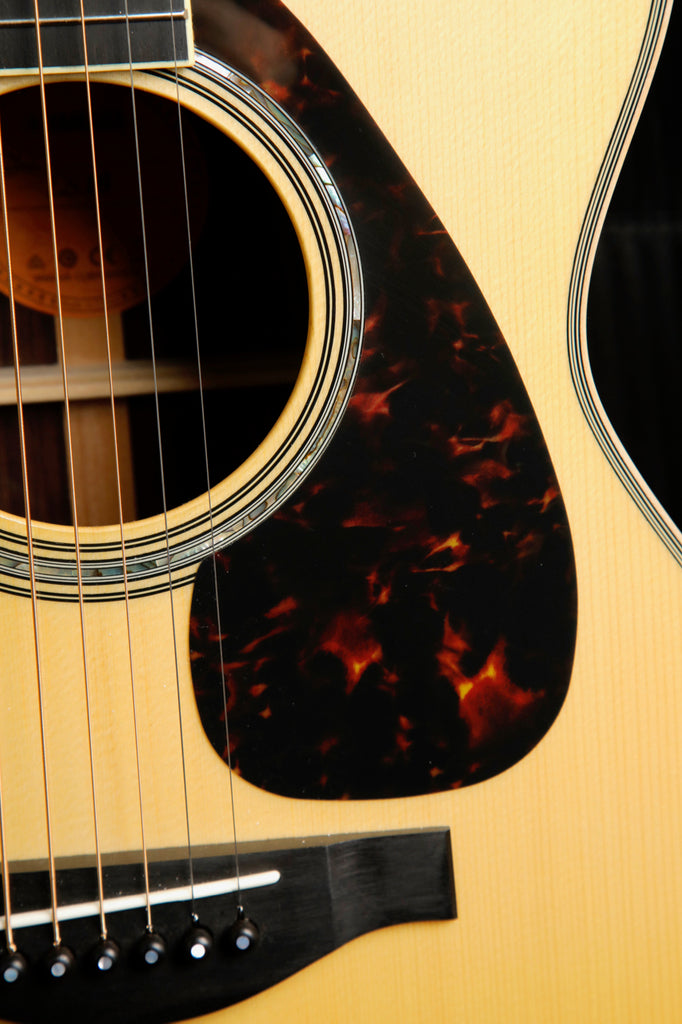 Yamaha LS16 ARE Acoustic-Electric Guitar Guitar Pre-Owned