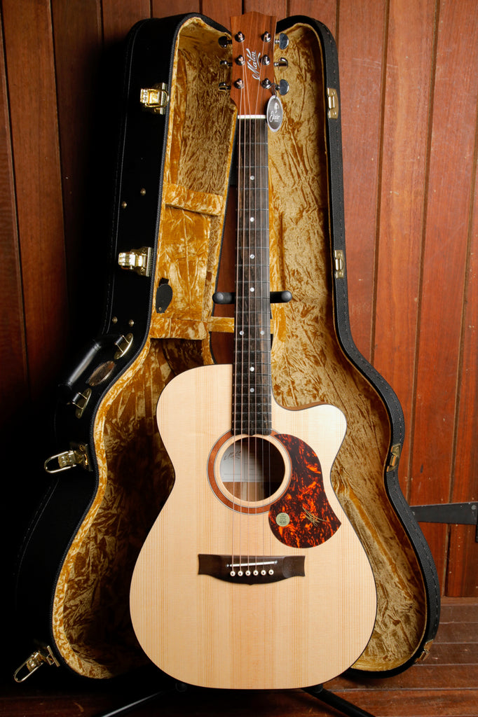 Maton SRS808C Solid Road Series Acoustic-Electric Guitar