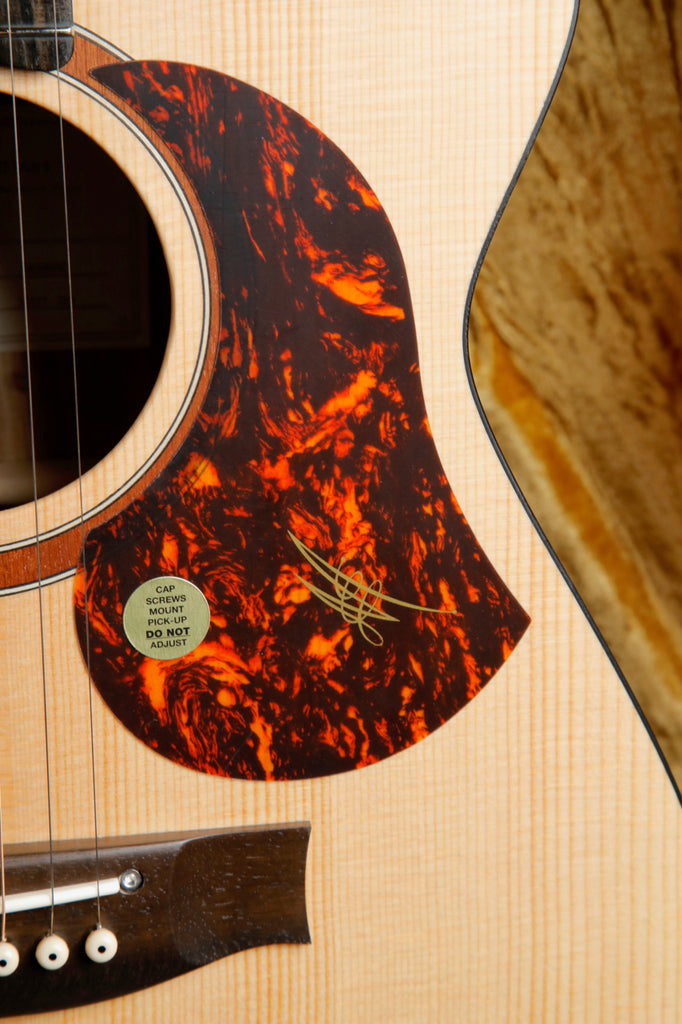 Maton SRS808C Solid Road Series Acoustic-Electric Guitar