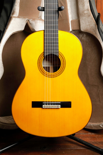 Yamaha GC22S All Solid Classical Nylon-String Acoustic Guitar Pre-Owned