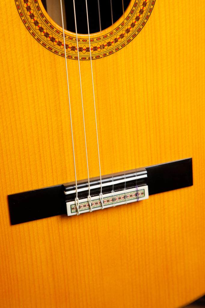 Yamaha GC22S All Solid Classical Nylon-String Acoustic Guitar Pre-Owned