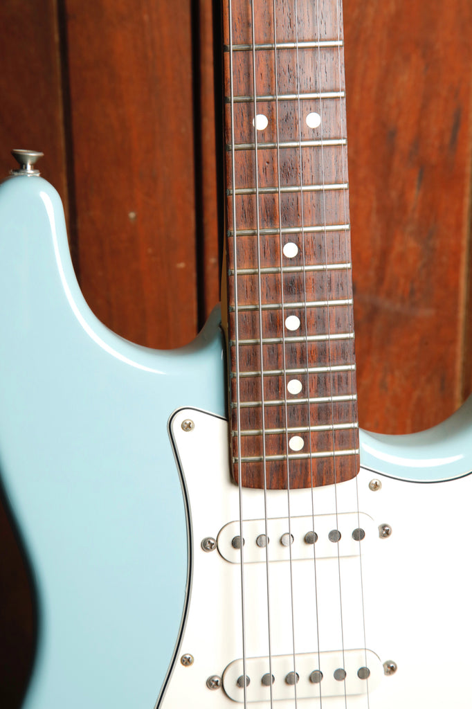 Fender Classic Player '60s Stratocaster Sonic Blue Electric Guitar 2006 Pre-Owned