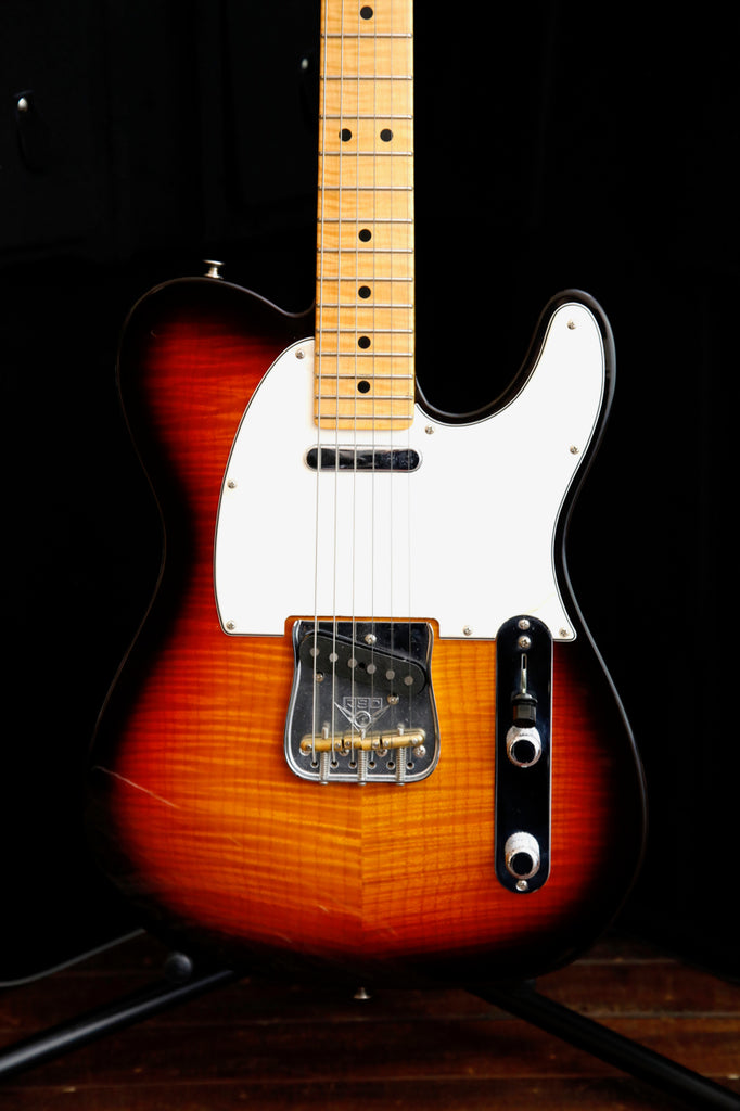 Fender Custom Shop Custom Deluxe Telecaster Sunburst Electric Guitar 2013 Pre-Owned