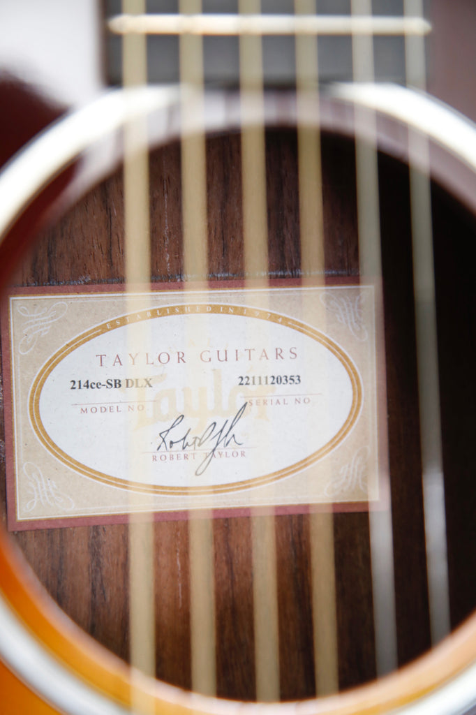 Taylor 214ce DLX Sunburst Acoustic-Electric Guitar 2023 Pre-Owned