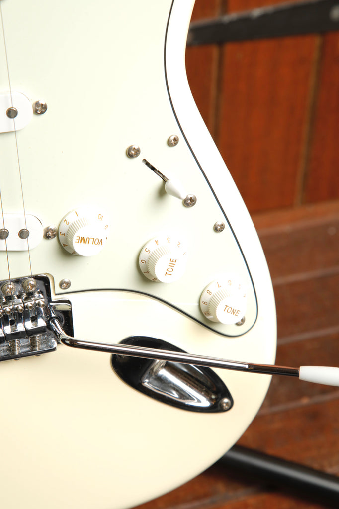 Squier Affinity Stratocaster Electric Guitar Olympic White Pre-Owned