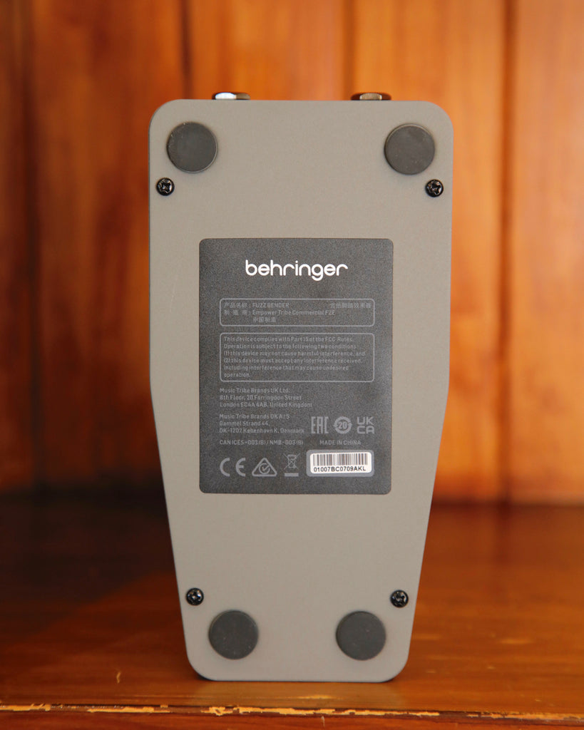 Behringer Fuzz Bender Vintage 60s Style Fuzz Pedal