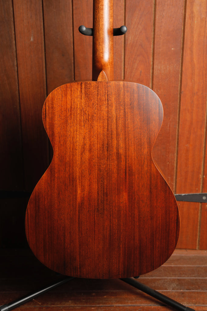 Martin 000-15M All Mahogany Orchestra Model Acoustic Guitar