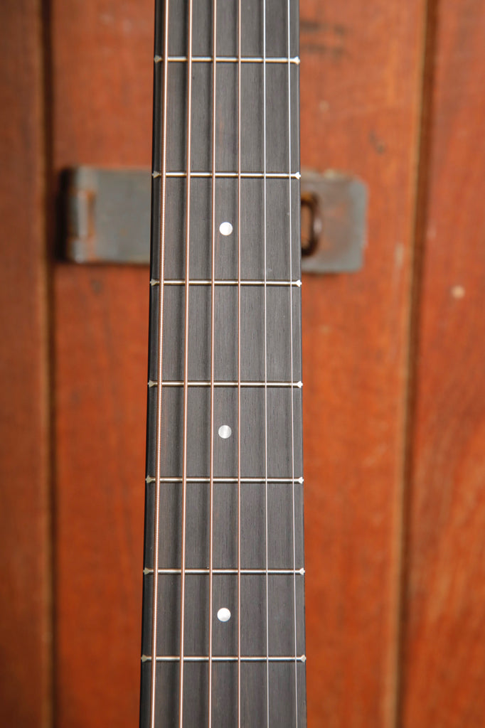 Taylor 210ce Dreadnought Acoustic-Electric Guitar