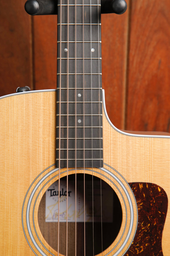 Taylor 210ce Dreadnought Acoustic-Electric Guitar