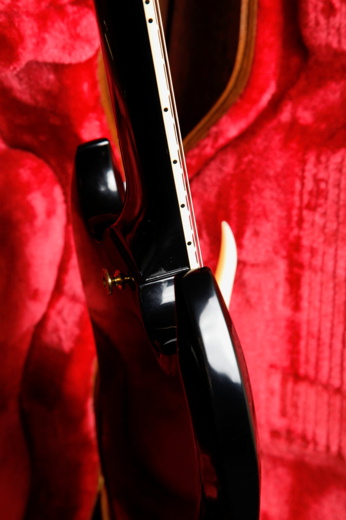 Gibson SG Standard '61 Maestro Limited Edition Ebony w/Gold Hardware