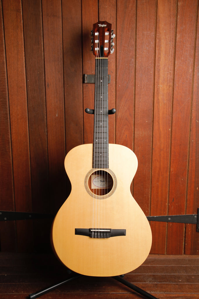 Taylor Academy 12-N Solid Top Nylon String Classical Guitar Pre-Owned