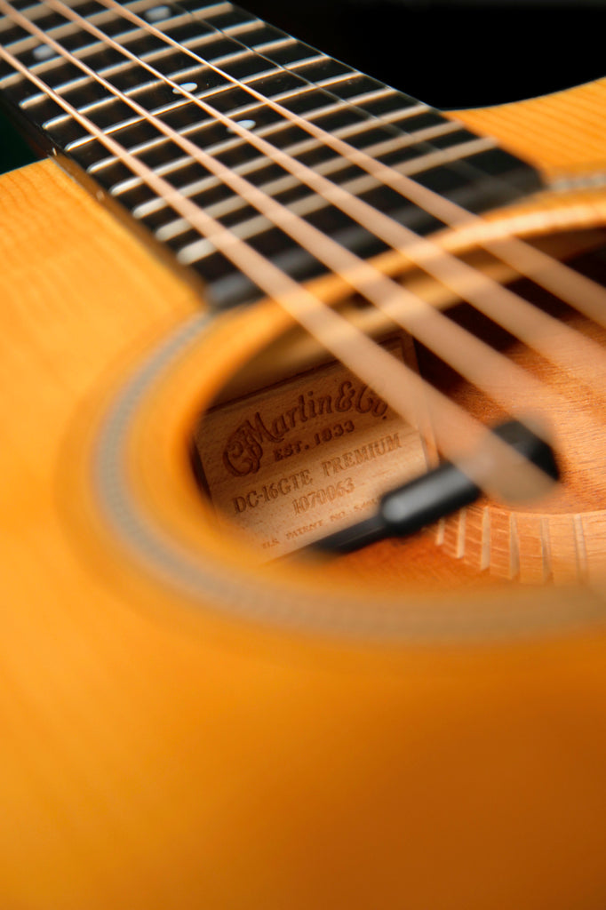 Martin DC-16GTE  Dreadnought Cutaway Acoustic-Electric Guitar 2005 Pre-Owned
