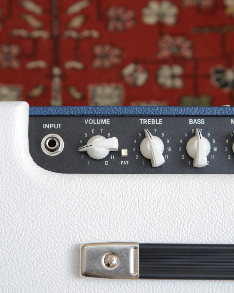 Fender FSR Blues Junior IV Colour Trio 15-Watt Valve Combo Amplifier