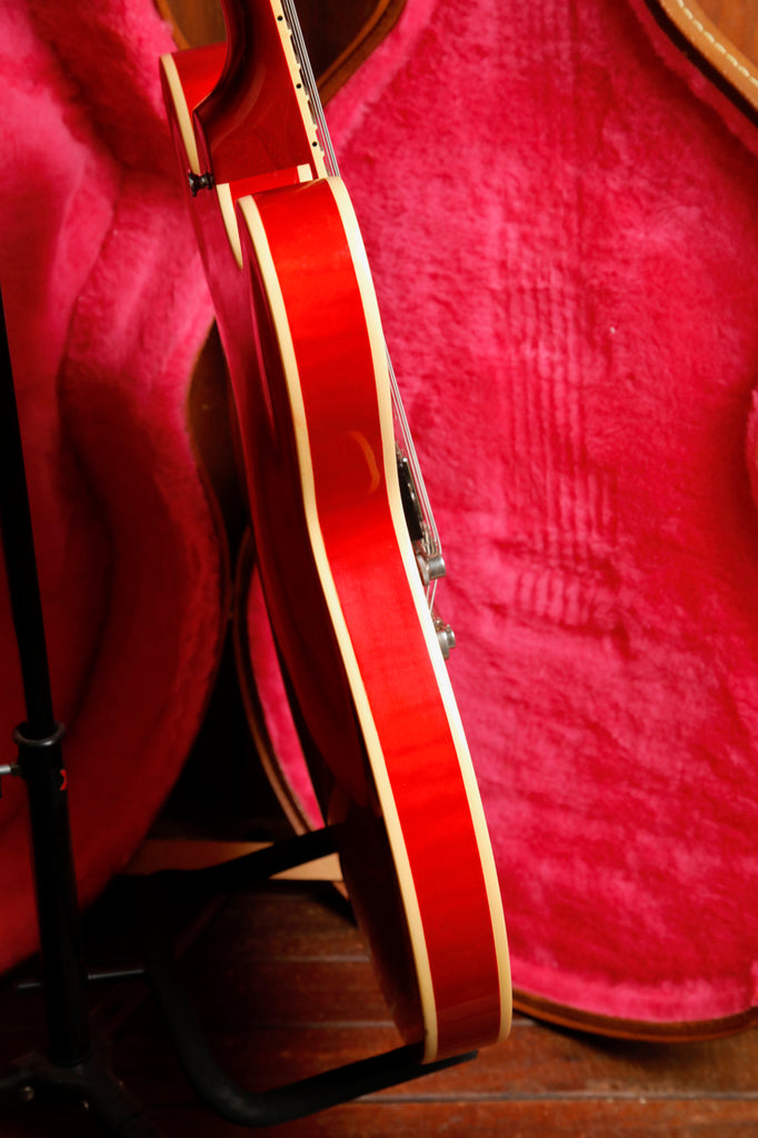 Gibson ES-335 Dot Figured Cherry Semi-Hollow Electric Guitar 2013 Pre-Owned