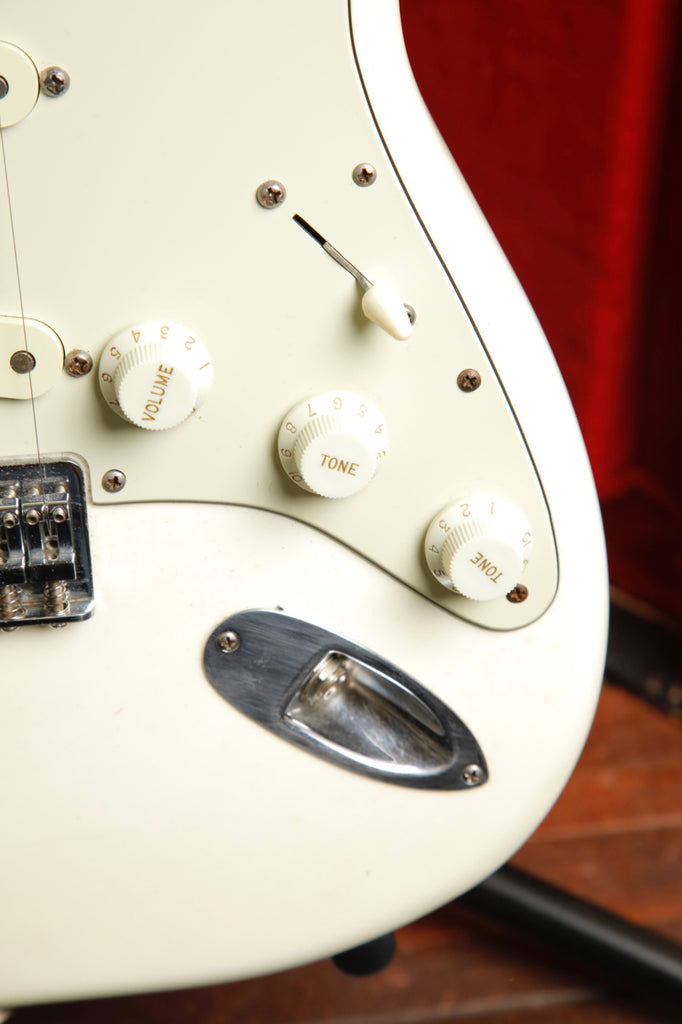 Fender Stratocaster Olympic White Vintage Electric Guitar 1977 Pre-Owned