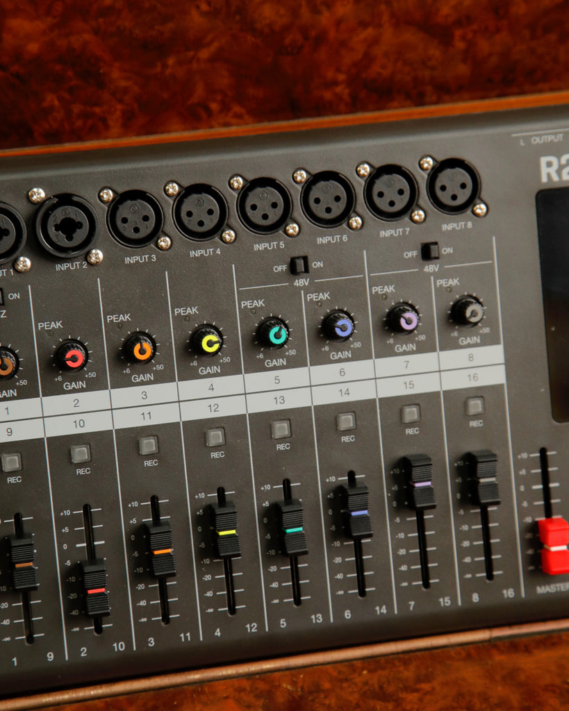 Zoom R20 Multi-Track Recorder Pre-Owned