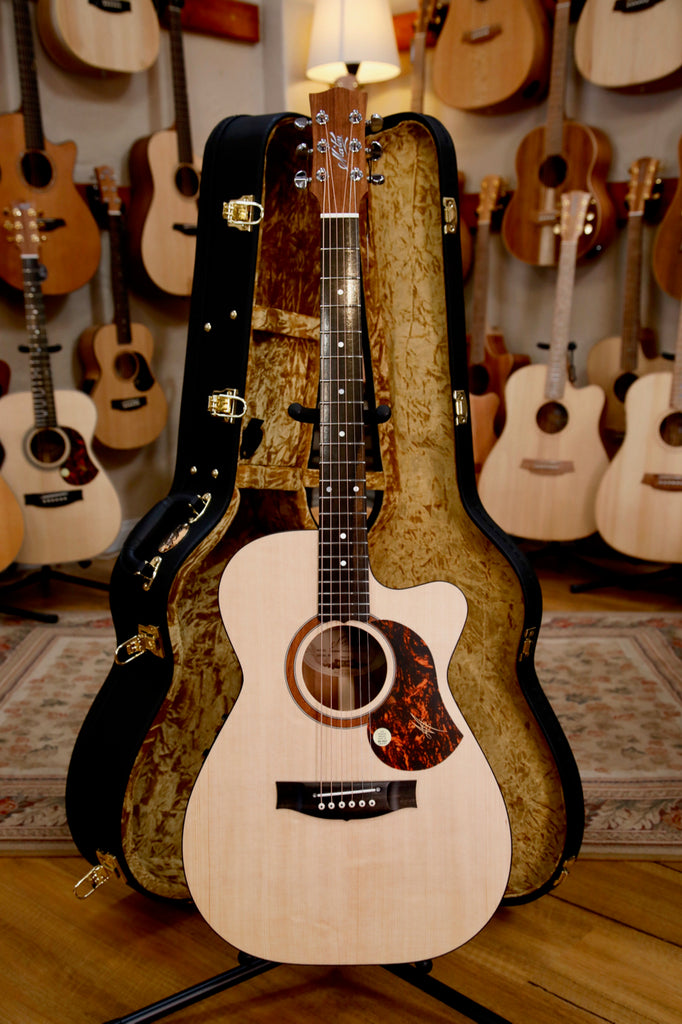 Maton SRS808C Solid Road Series Acoustic-Electric Guitar