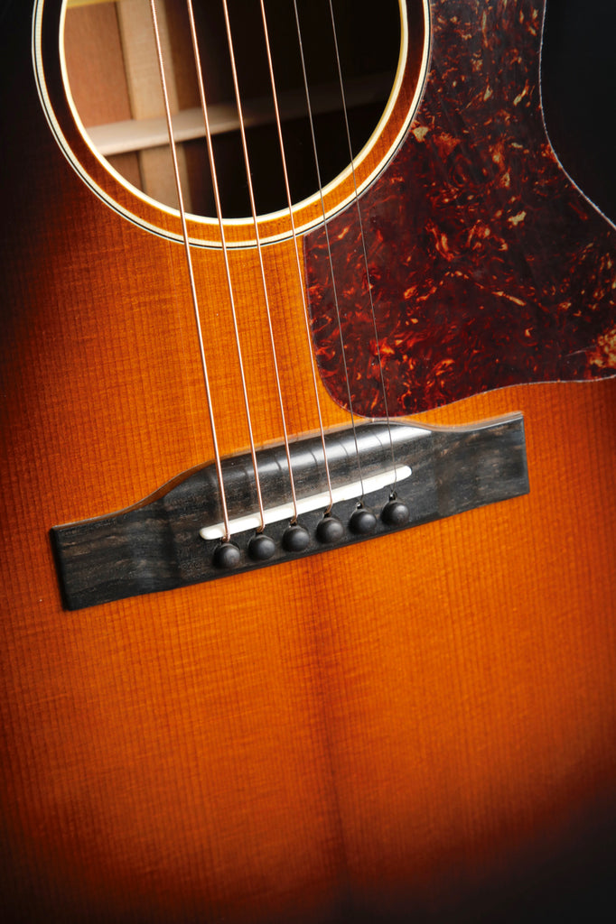 Eastman E1SS-DLX-SB Deluxe Sunburst Slope Shoulder Acoustic-Electric Guitar