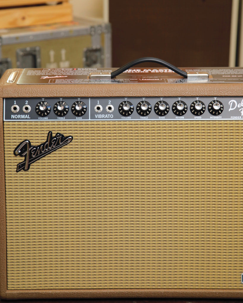 Fender Limited Edition ToneMaster Deluxe Reverb Cocoa 1x12" Guitar Amplifier Combo