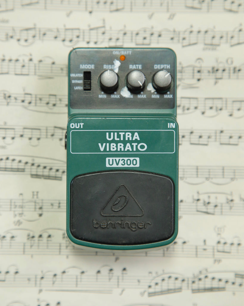 Behringer UV300 Ultra Vibrato Classic Vibrato Effects Pedal Pre-Owned