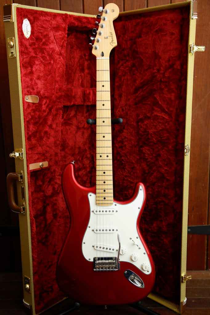 Fender Player Series Stratocaster Candy Apple Red Electric Guitar w/Case Pre-Owned