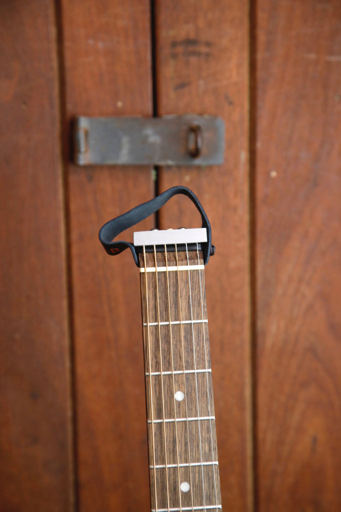 Traveler Guitar Ultra-Light Acoustic Guitar Mahogany