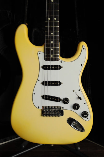 Fender International Series Stratocaster Arctic White 1981 Vintage Guitar Pre-Owned