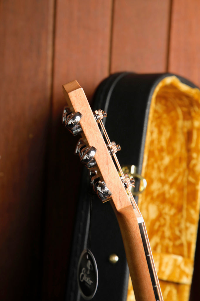 Maton EM6 Mini Maton Bunya/Maple Acoustic-Electric Guitar