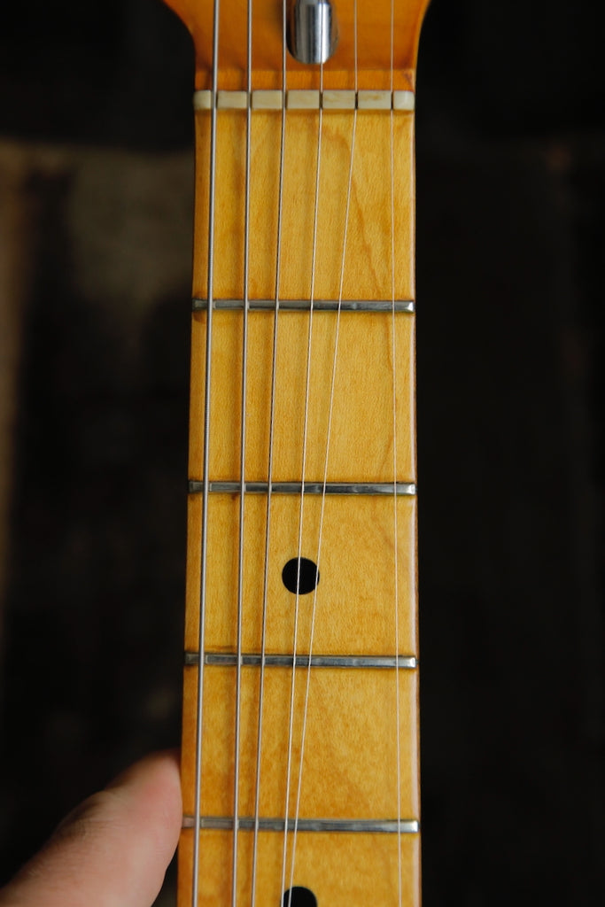 Fender International Series Stratocaster Capri Orange 1981 Vintage Guitar Pre-Owned