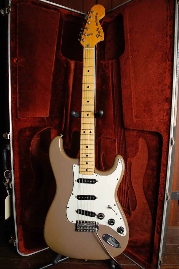 Fender International Series Stratocaster Sahara Taupe 1981 Vintage Guitar Pre-Owned