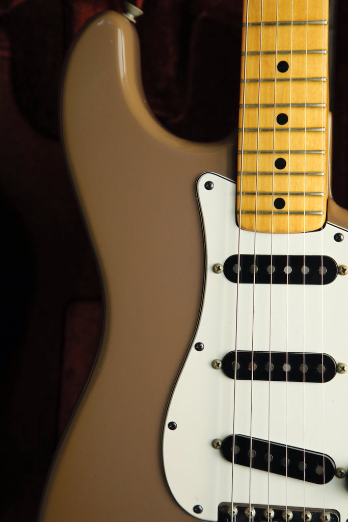 Fender International Series Stratocaster Sahara Taupe 1981 Vintage Guitar Pre-Owned