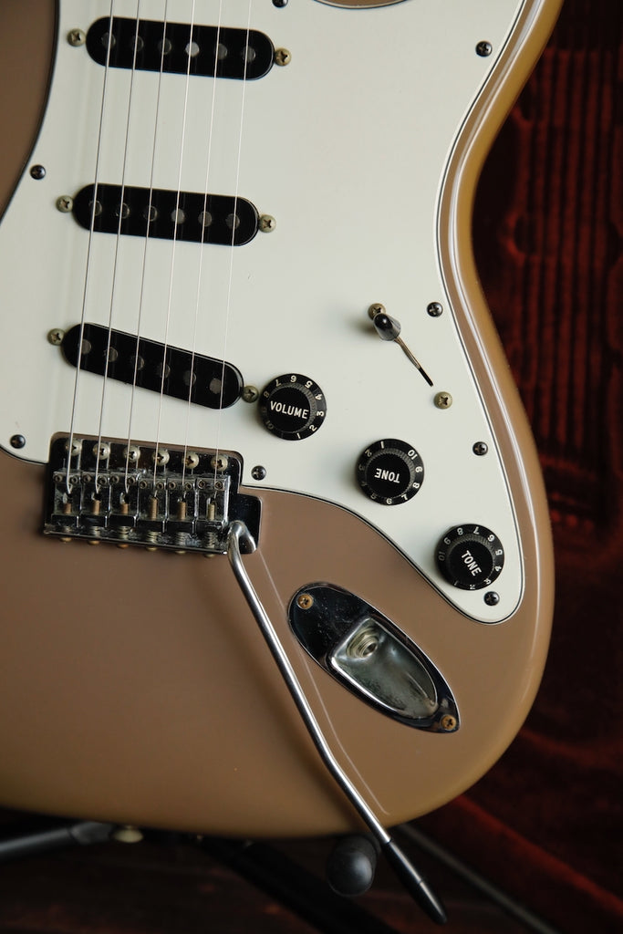 Fender International Series Stratocaster Sahara Taupe 1981 Vintage Guitar Pre-Owned