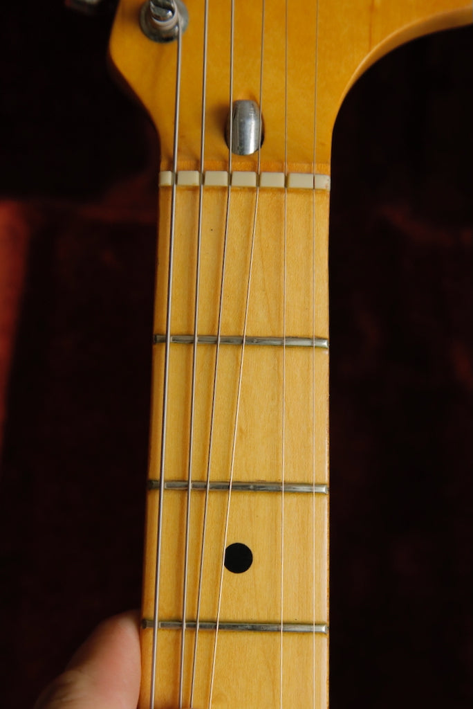 Fender International Series Stratocaster Sahara Taupe 1981 Vintage Guitar Pre-Owned