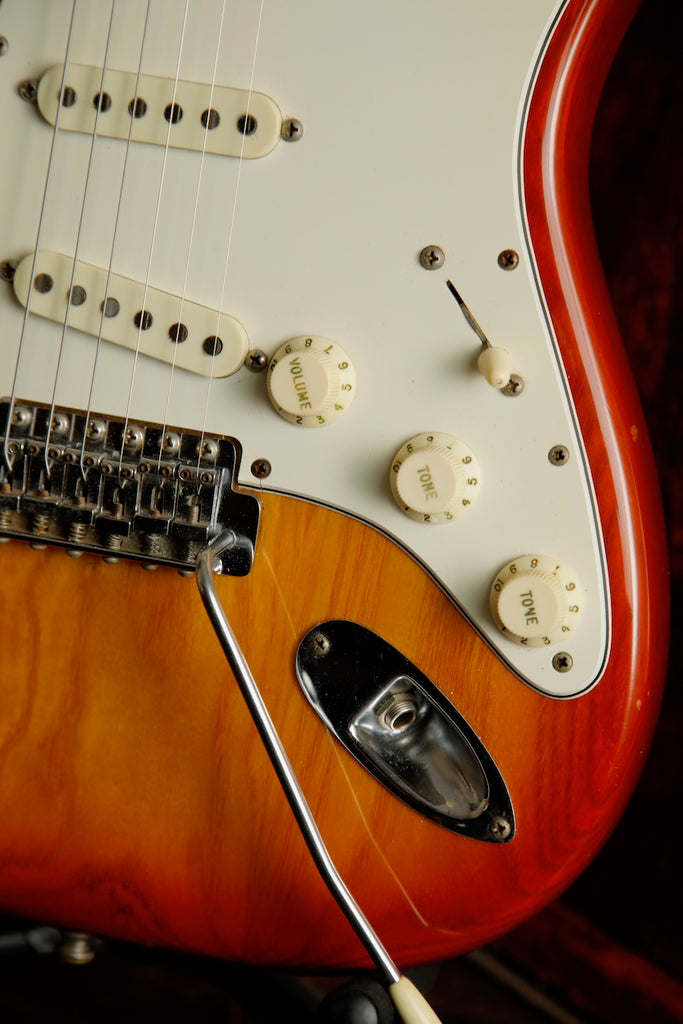 Fender International Series Stratocaster Sienna Sunburst 1981 Vintage Guitar Pre-Owned