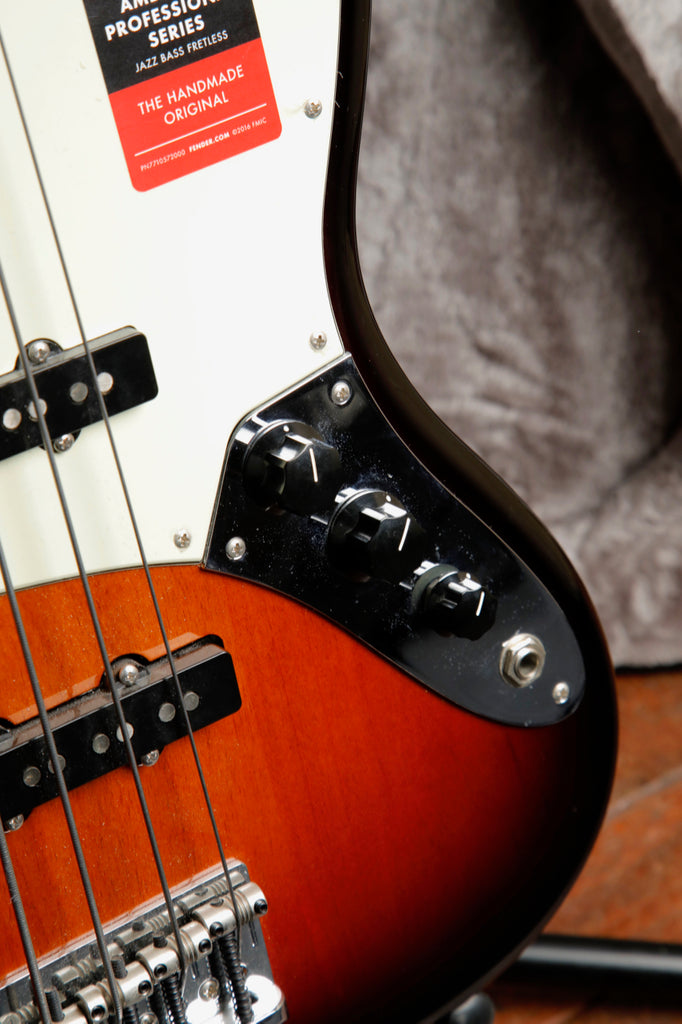Fender American Professional Fretless Jazz Bass 3-Colour Sunburst Pre-Owned