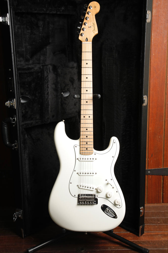 Fender Player Series Stratocaster Polar White Maple w/ Case Pre-Owned