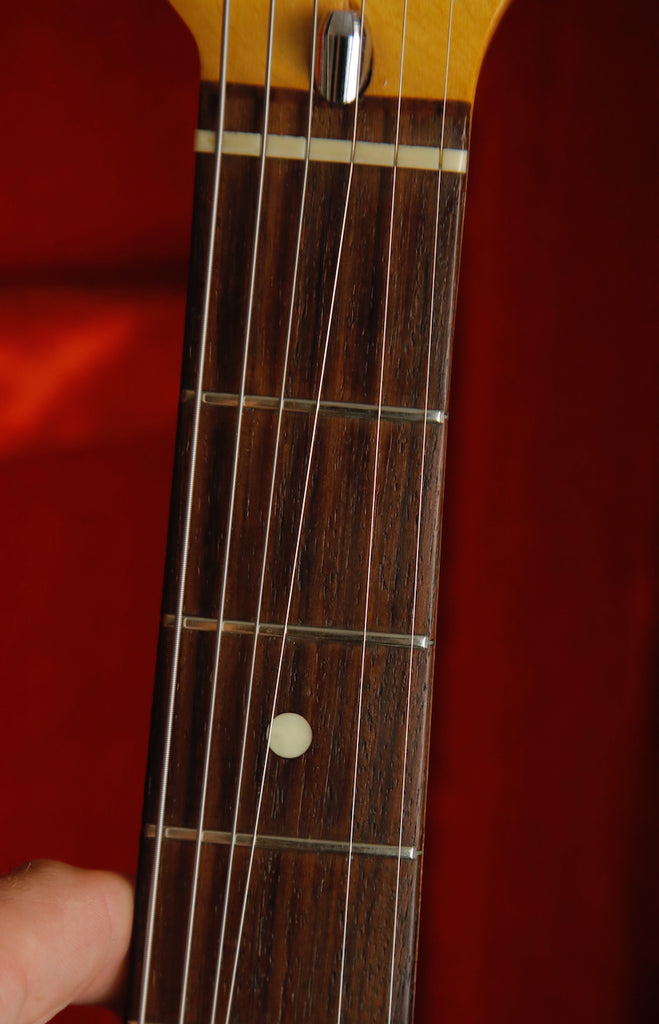 Fender International Series Stratocaster Cherry Burst 1981 Vintage Guitar Pre-Owned