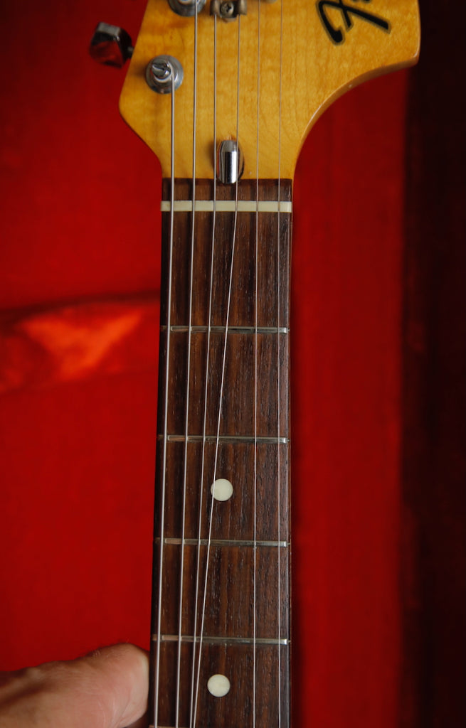 Fender International Series Stratocaster Cherry Burst 1981 Vintage Guitar Pre-Owned