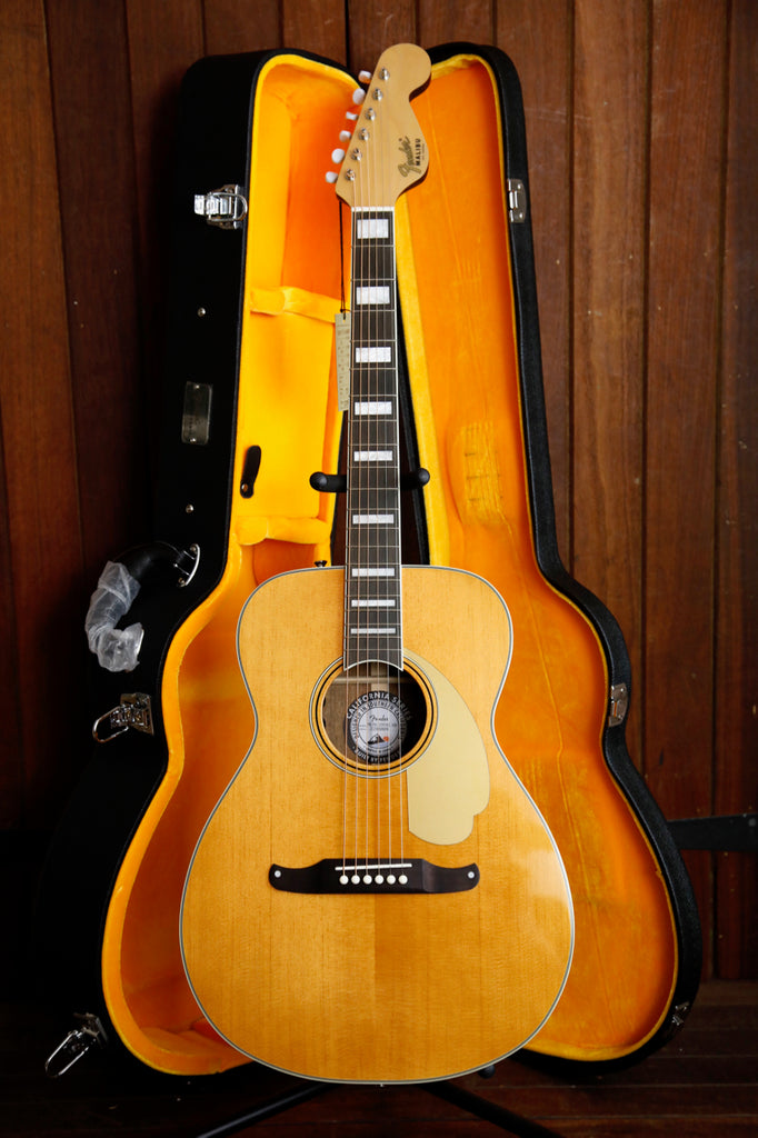 Fender Malibu Vintage Acoustic Guitar Aged Natural with Case