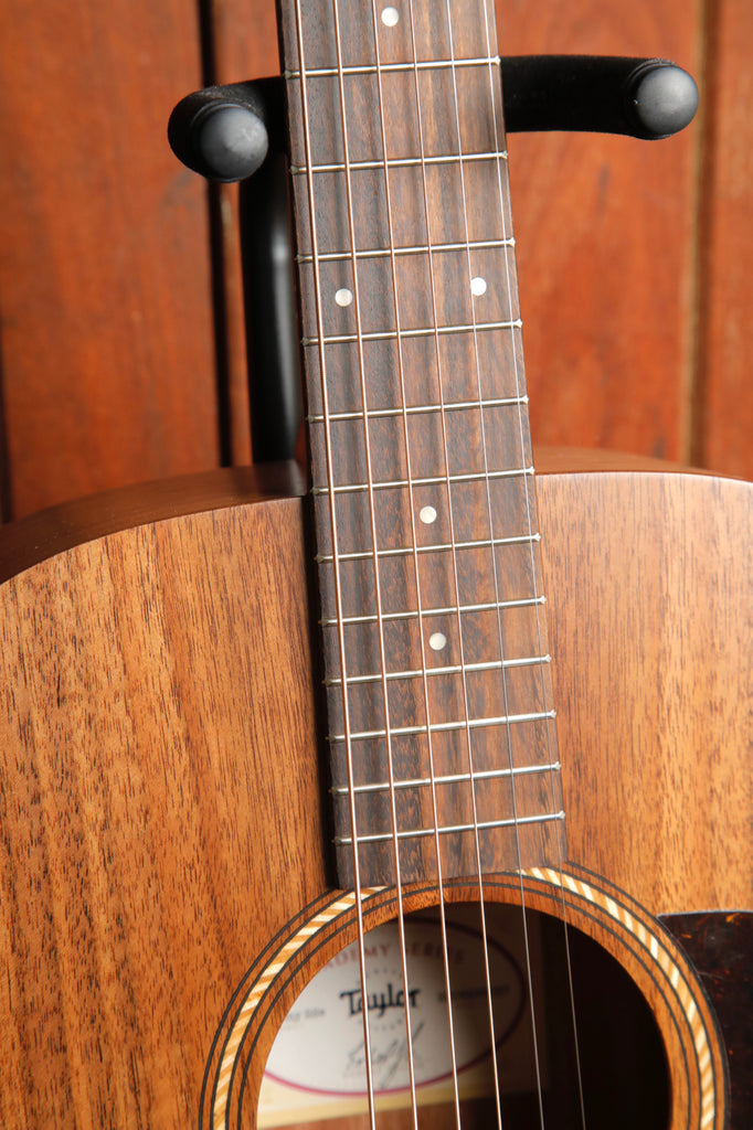 Taylor Academy 22e Layered Walnut Acoustic-Electric Guitar
