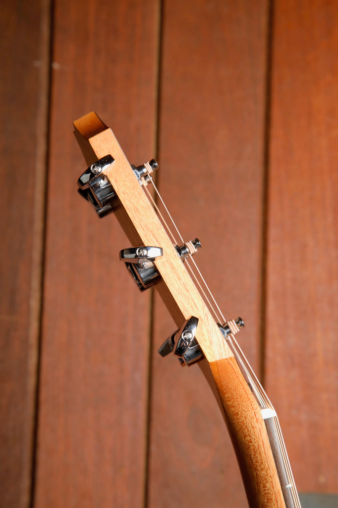 Taylor Academy 22e Layered Walnut Acoustic-Electric Guitar