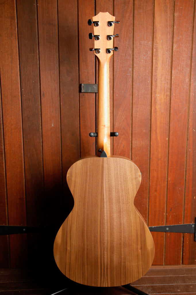 Taylor Academy 22e Layered Walnut Acoustic-Electric Guitar