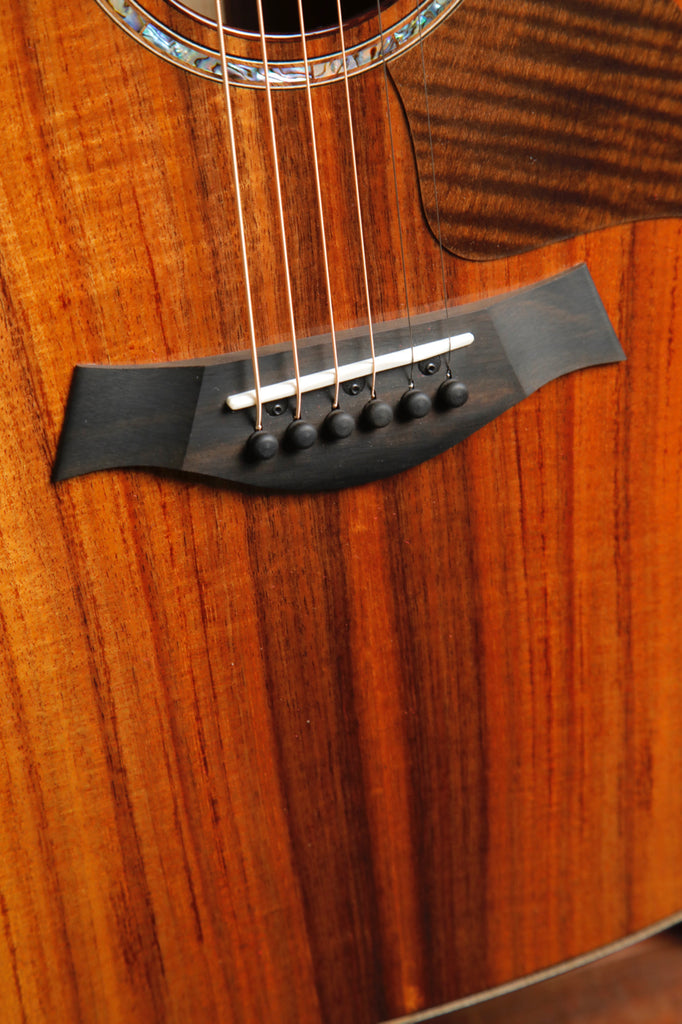 Taylor 724ce Hawaiian KoaAcoustic-Electric Guitar