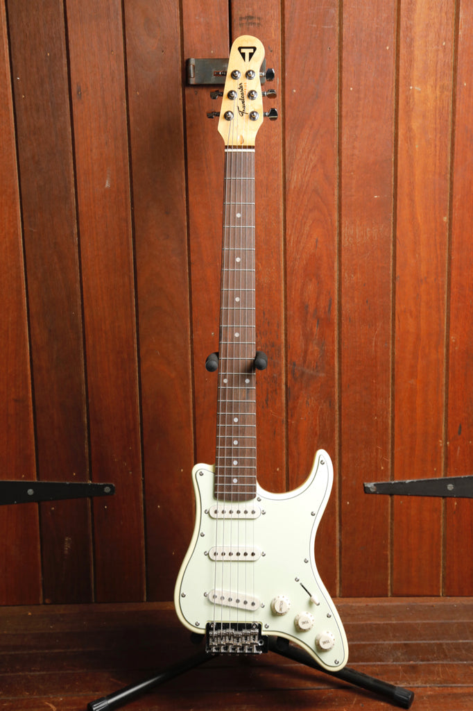Traveler Guitar Travelcaster Deluxe Olympic White